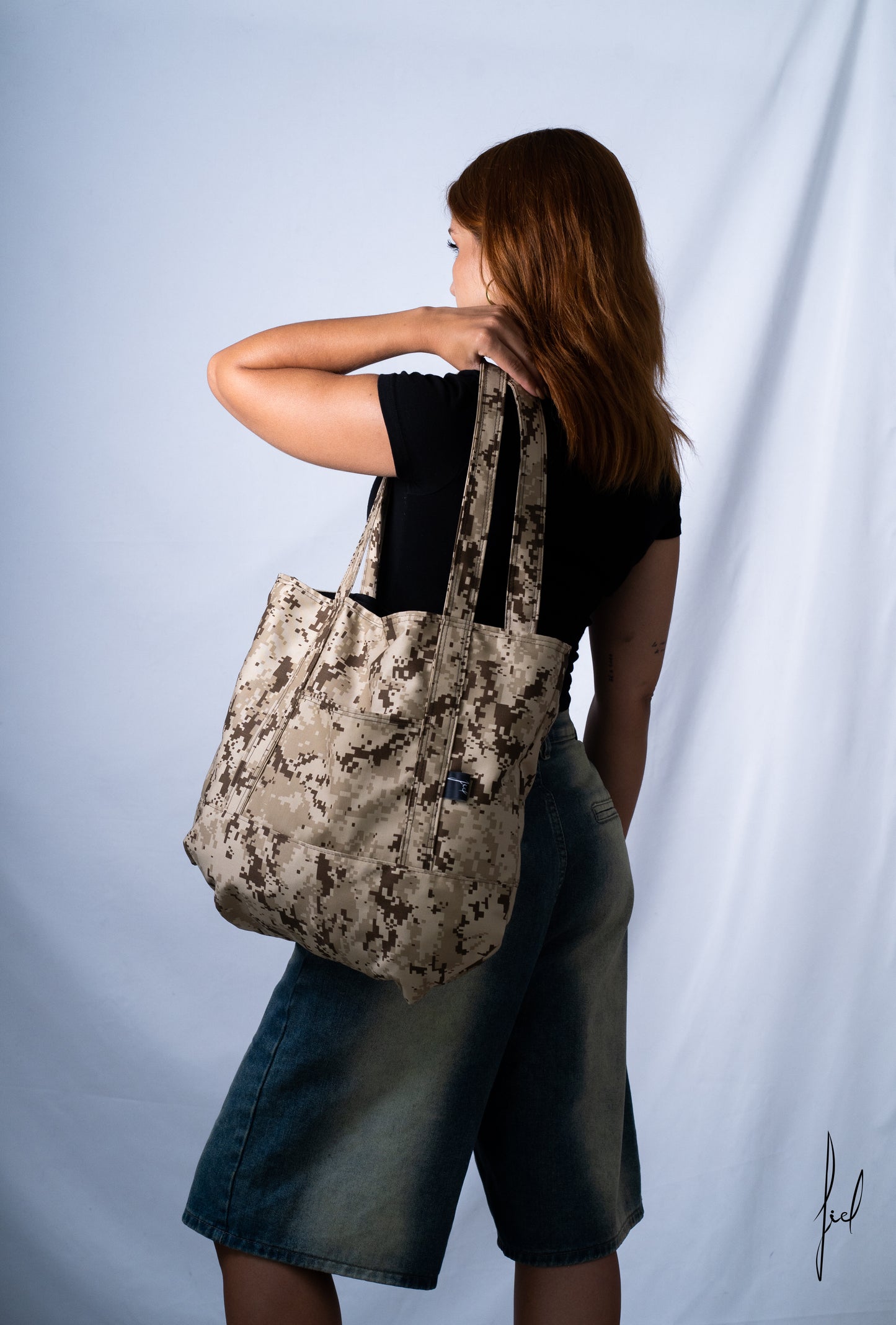 FIEL Bag “SAND”