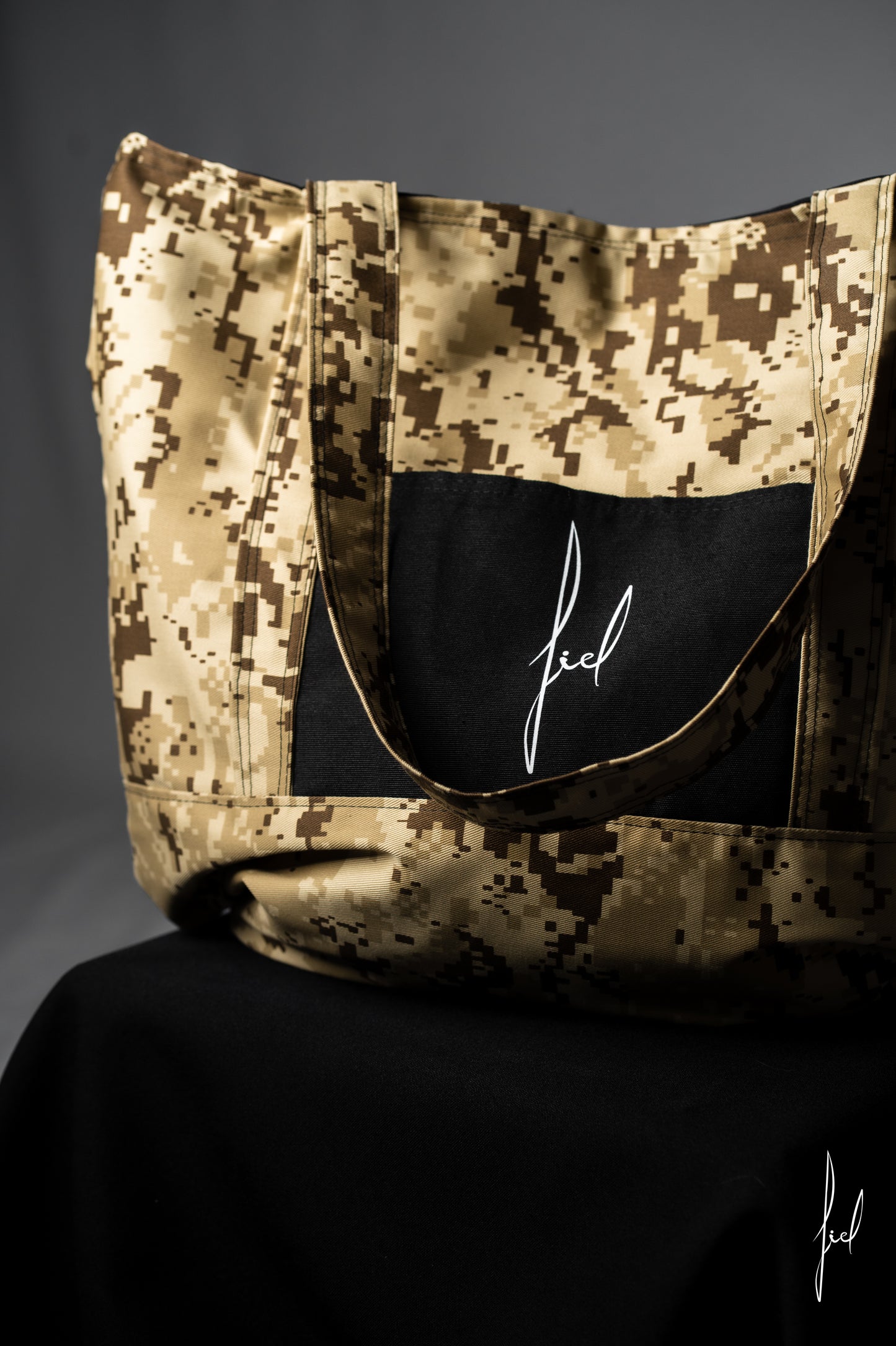 FIEL Bag “SAND”