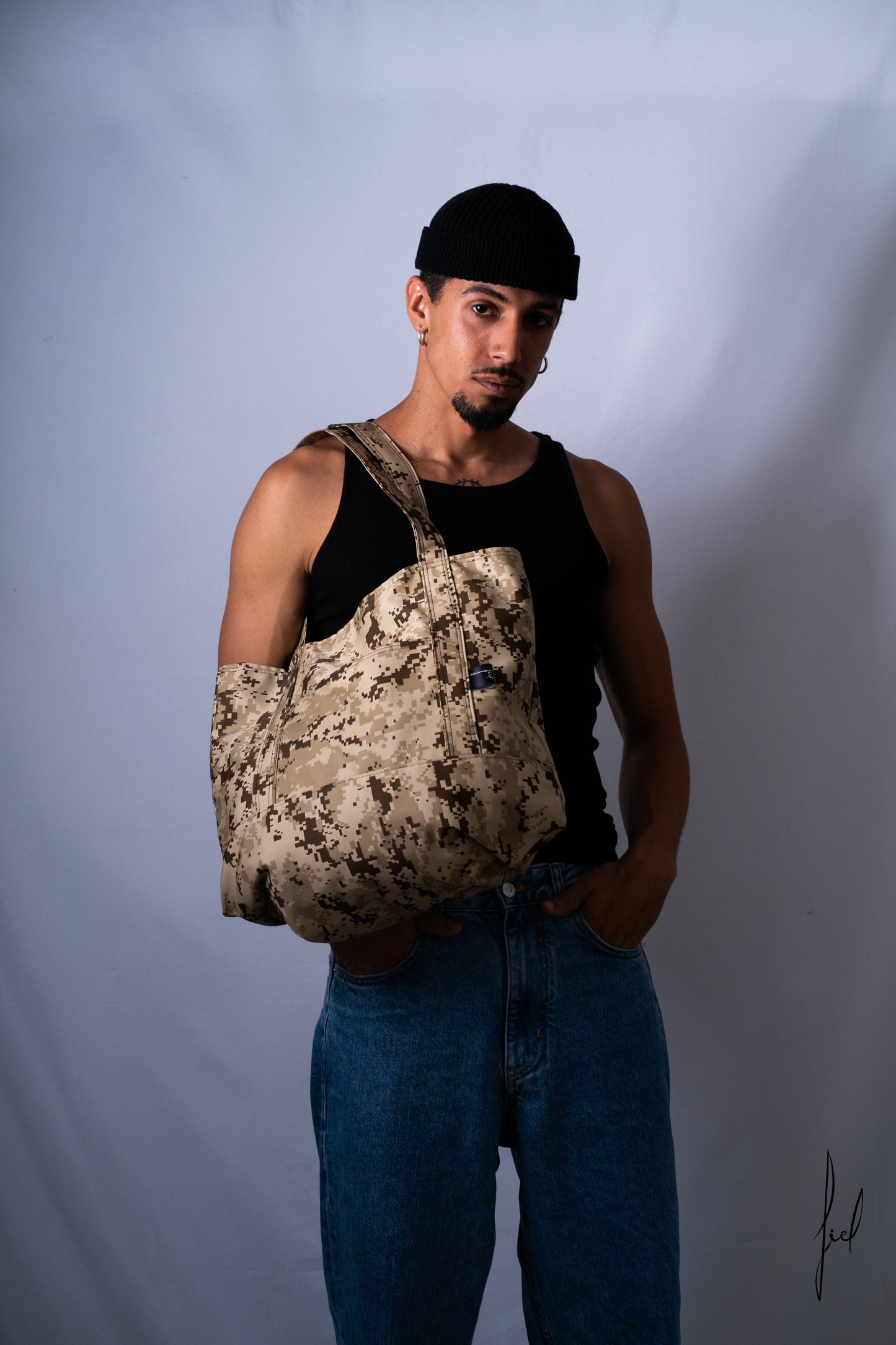 FIEL Bag “SAND”