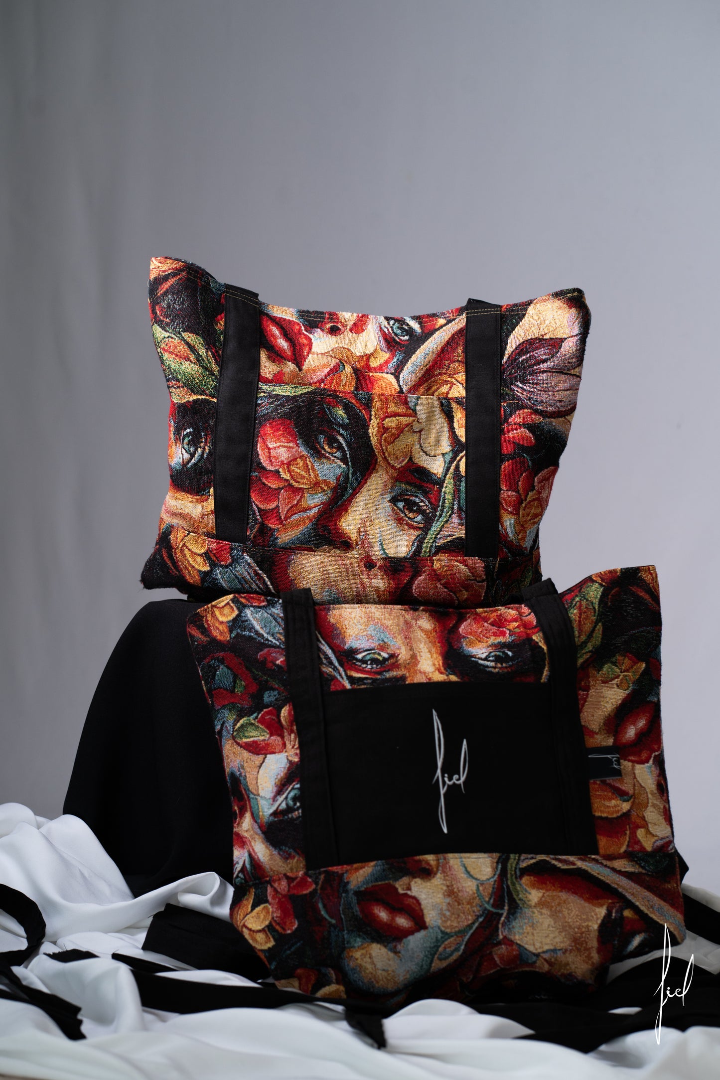 Bolsa FIEL “OLHOS”
